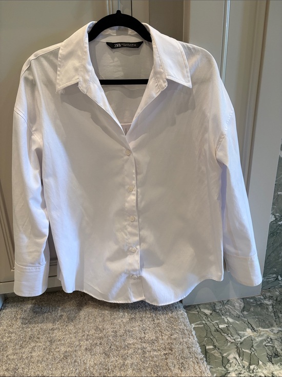 Tops - Zara Women’s White Button Down